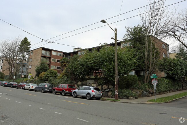 Building Photo - Arlis Arms Apartments