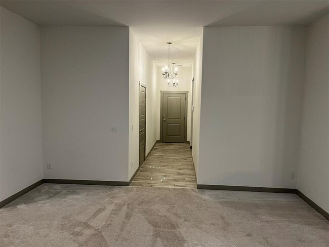 Building Photo - 2005 Jackson Dr