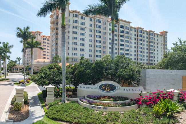 Building Photo - Sarasota Bay Club I & II