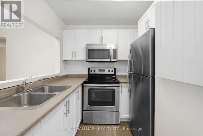 Building Photo - 14 - 174-178 GROVE STREET E