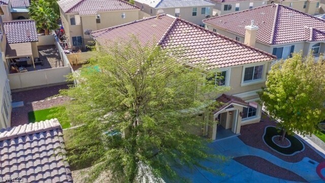 Foto del edificio - 897 Eureka Falls Ct