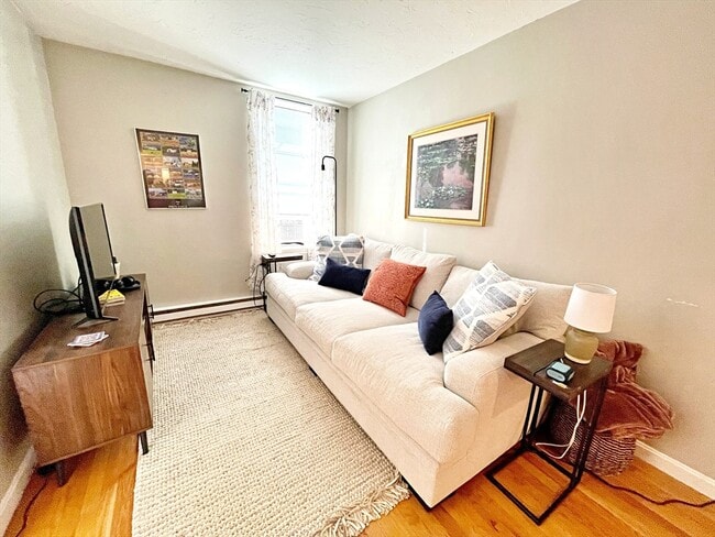 Foto del edificio - 160 Cottage St