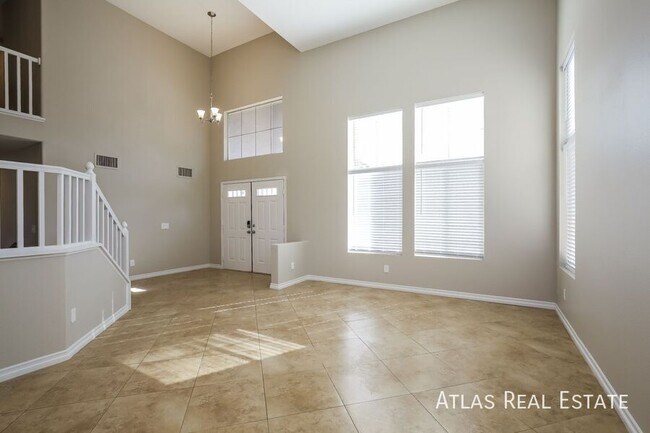 Building Photo - 1030 W Moorpoint Dr