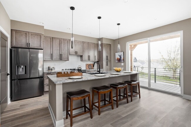 Photo - 322 N Summit St Townhome