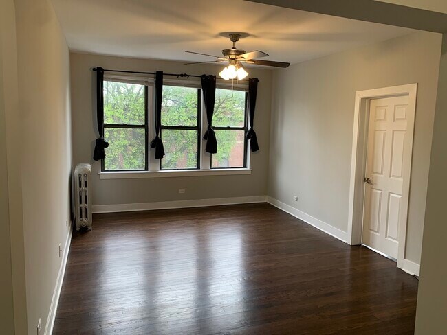 Foto del edificio - 5501 S Everett Ave