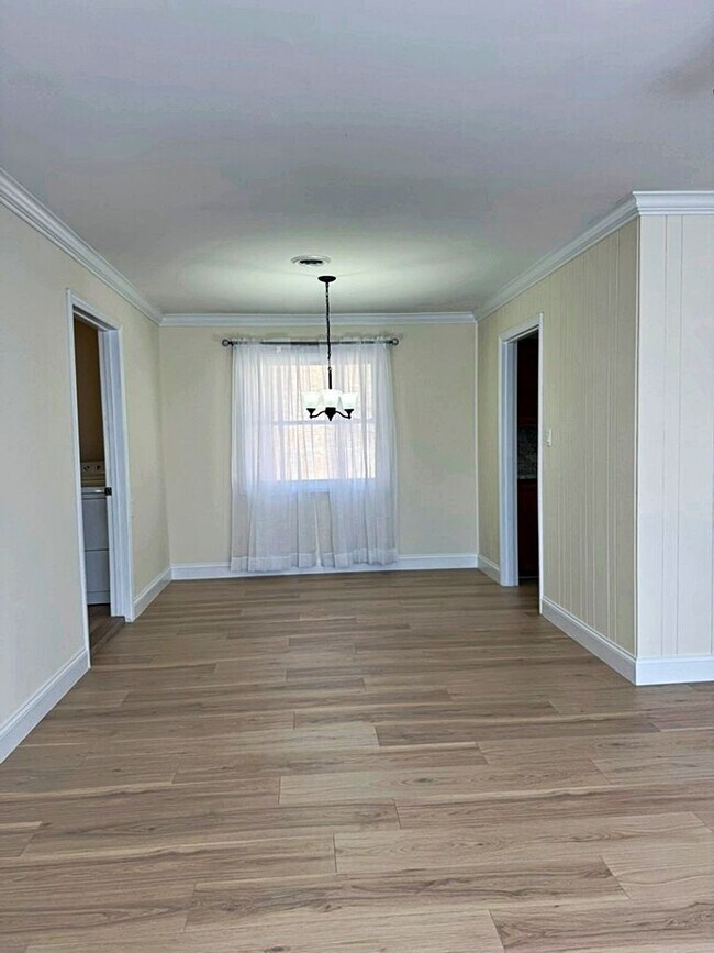 Foto del edificio - 315 E Millers Cove Rd
