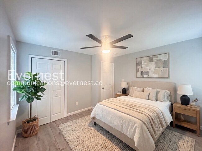 Foto del edificio - 1408 Lyle Ave