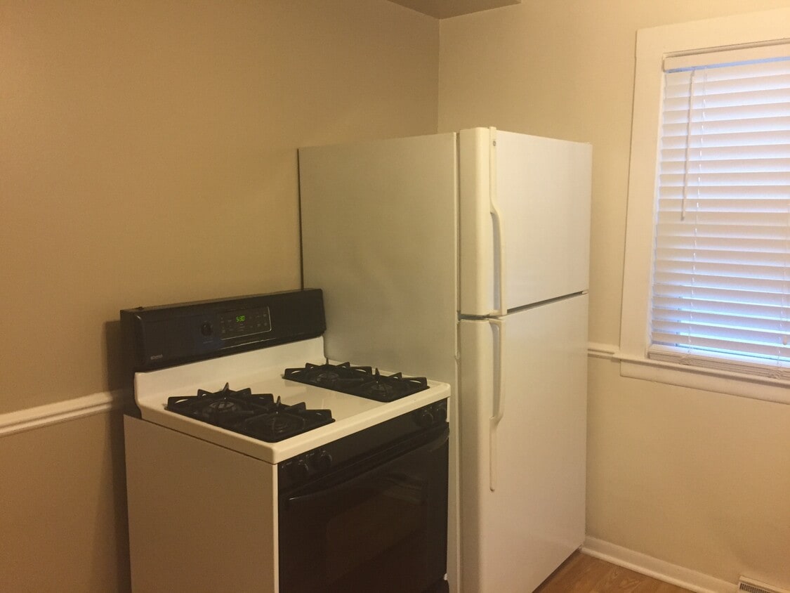 Primary Photo - 4252 1st St