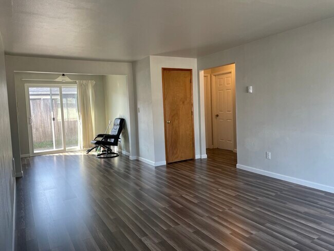 Foto del edificio - 2549 Sherman St SE