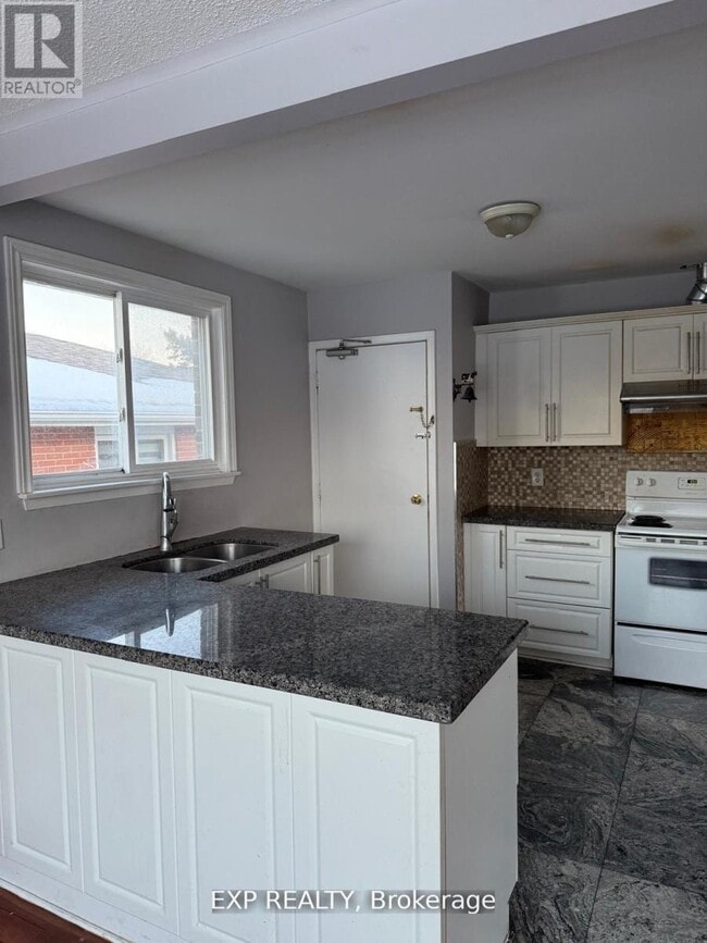 Building Photo - 17 Gable Dr