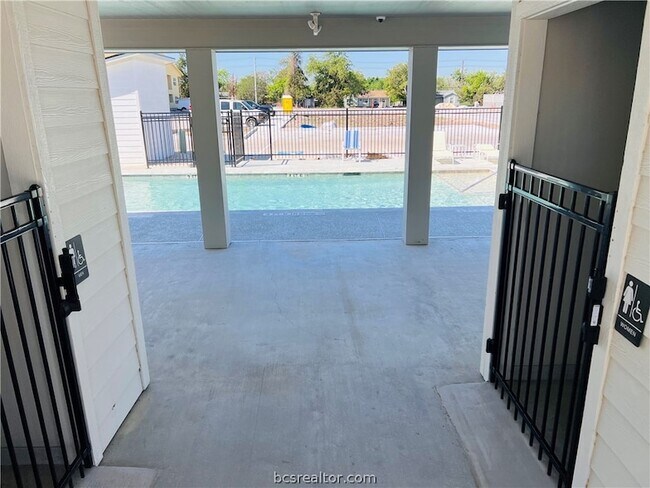 Foto del edificio - 1326 Prairie Drive Unit 924