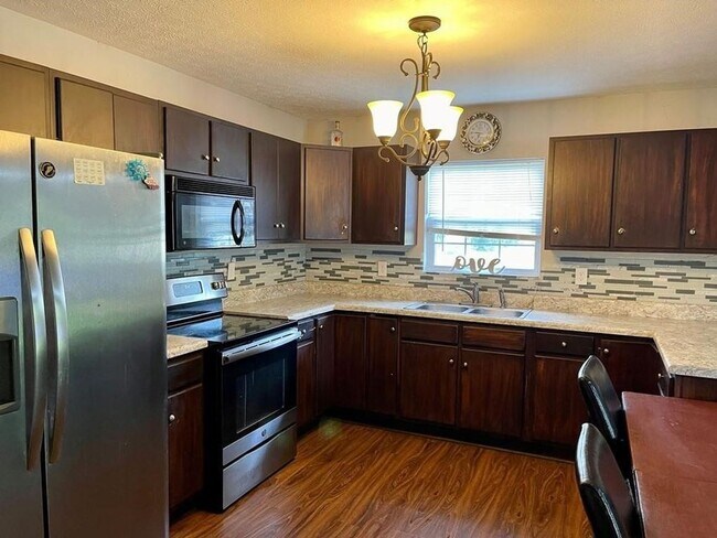 Foto del edificio - 304 Fairview Ave