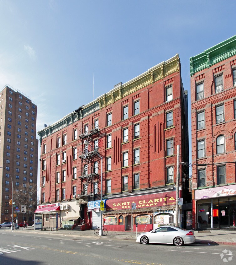 Primary Photo - 237 Willis Ave