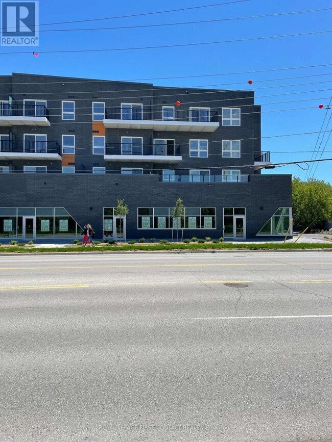 Building Photo - 430-430 Essa Rd