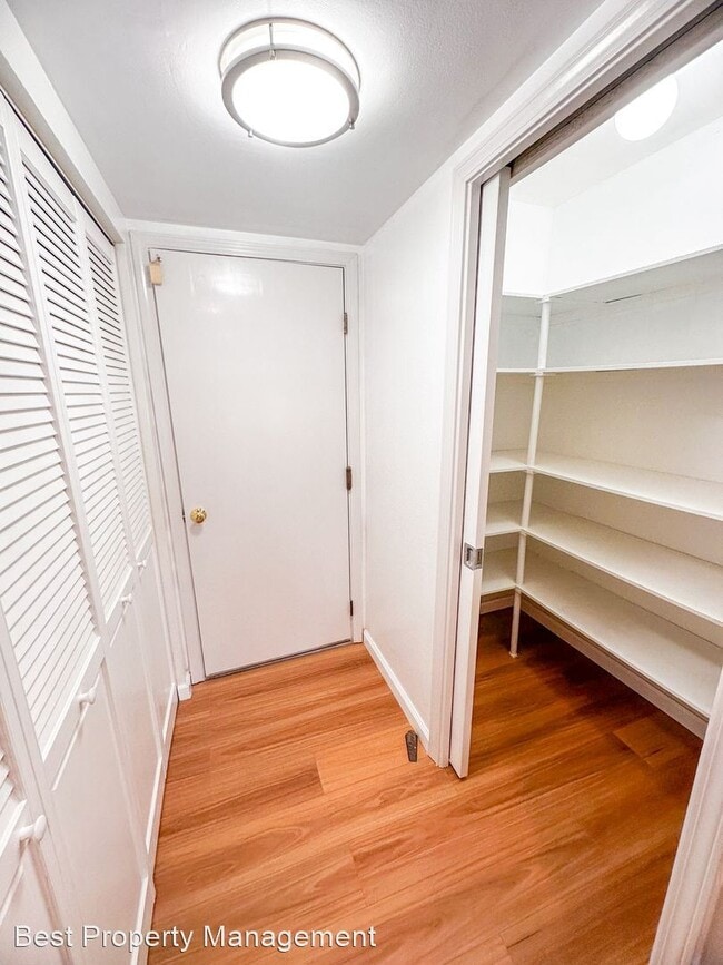 Building Photo - 2 br, 2.5 bath House - 27716 Medlar Dr.