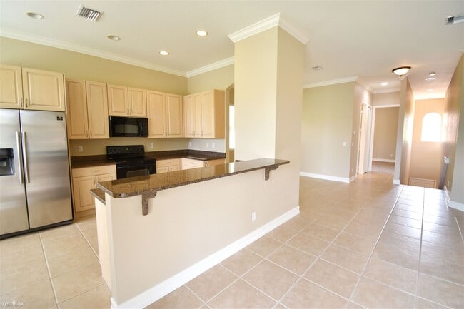 Building Photo - 2 br, 2 bath Townhome - 12040 Lucca Street...