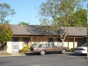 Building Photo - Midway Apartments