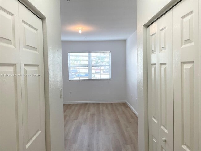 Foto del edificio - 8850 NW 97th Ave