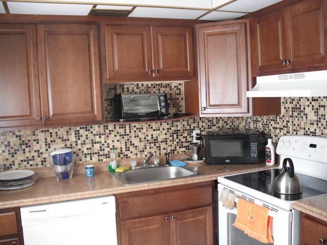 Foto principal - 345 Brittany Ave