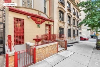 Building Photo - 788 W End Ave