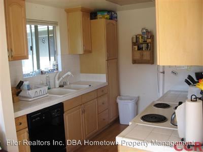 Building Photo - 1750 Prefumo Canyon Rd