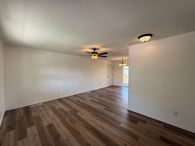 Foto del edificio - 152 Rea St