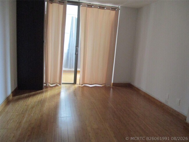 Foto del edificio - 2731 Taft St