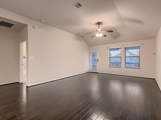 Building Photo - 18400 Deep Well Dr