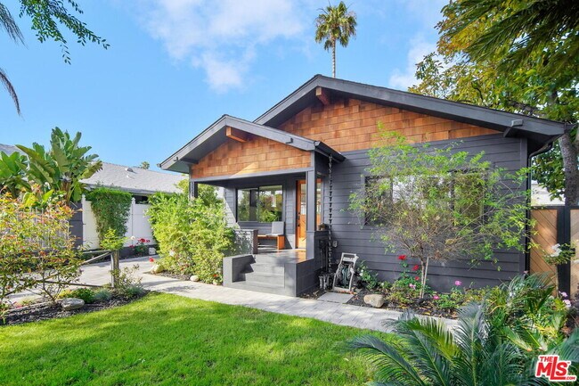 Foto del edificio - 3343 Atwater Ave