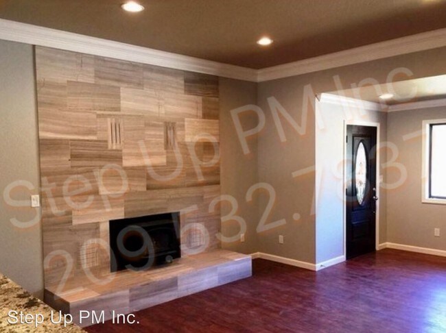 Building Photo - 3 br, 3 bath House - 20707 Krzywicki Ct