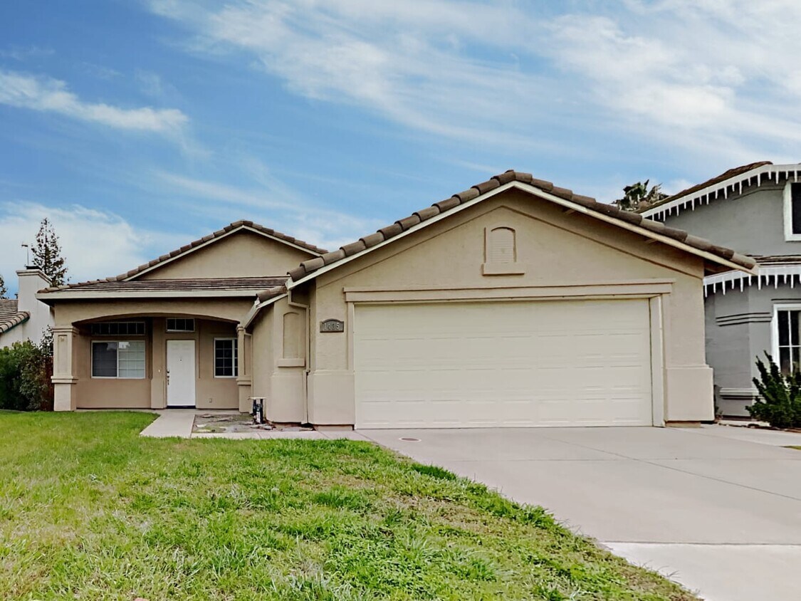 1435 Larkflower Way House Rental in Lincoln, CA