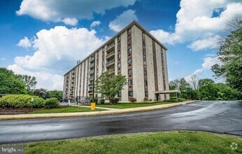 Building Photo - 27208 Valley Run Dr