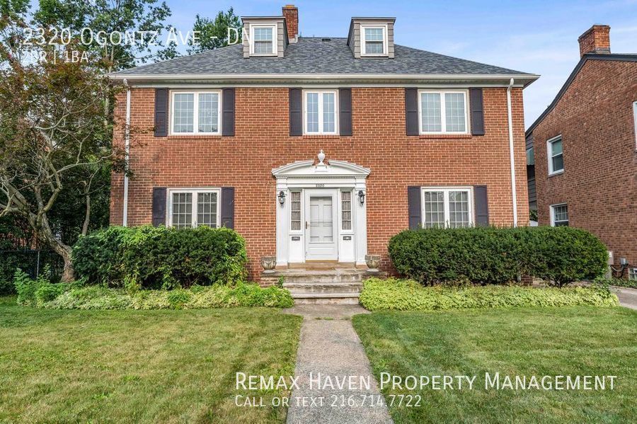 2320 Ogontz Ave Ste DN Lakewood Spacious... Townhome Rentals in Lakewood OH