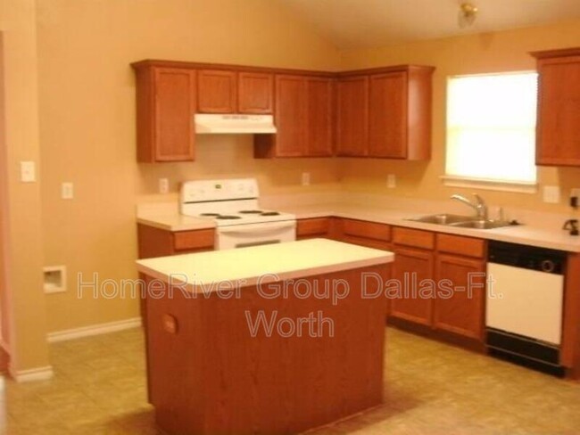 Building Photo - 9812 Michelle Dr