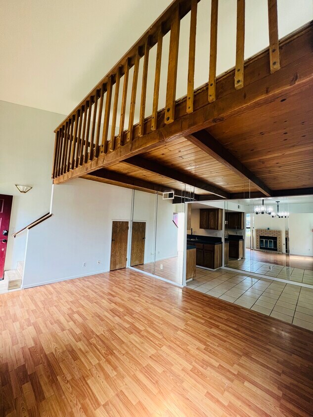 49400 River Park Rd Unit 15, Oakhurst, CA 93644 Condo for Rent in Oakhurst, CA