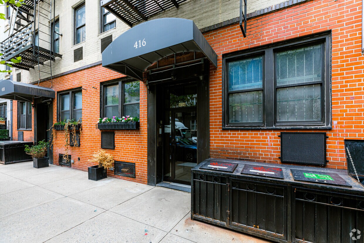 Entrance - 416 E 83rd St