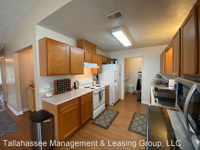 Building Photo - 3 br, 2 bath House - 7347 Hollis Street