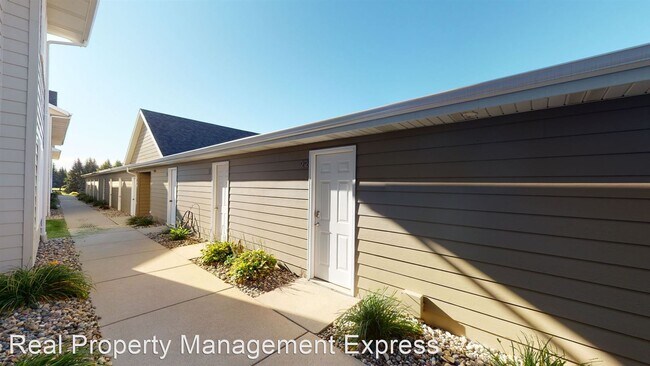 Building Photo - 2 br, 1 bath House - 7107 W 56th Street #22