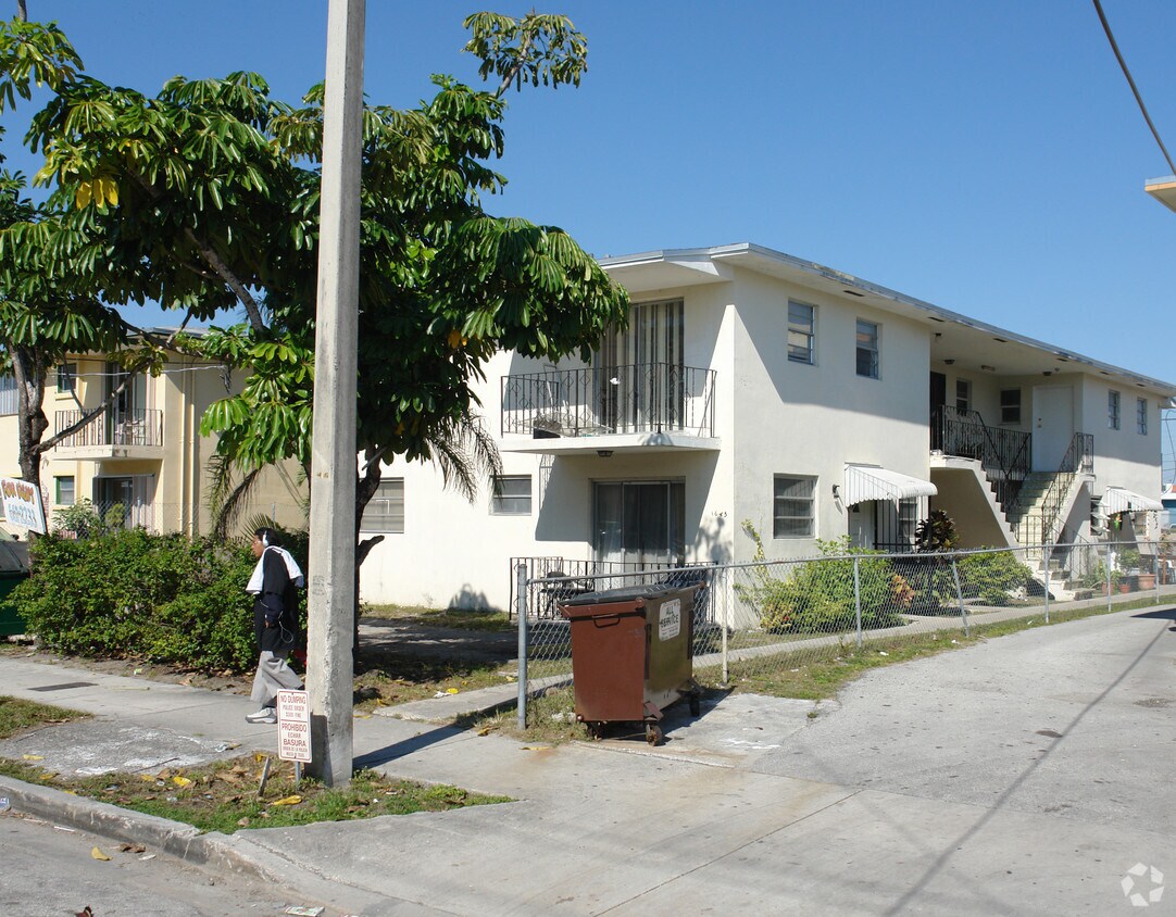 Foto del edificio - 1645 SW 2nd St