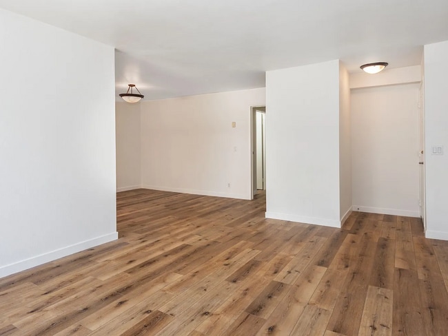 Building Photo - 3663 San Remo Dr