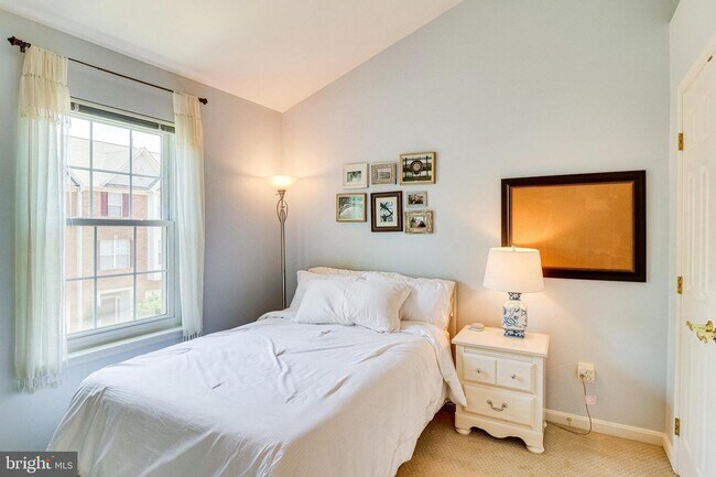 Building Photo - 3026 Shaughnessy Ct