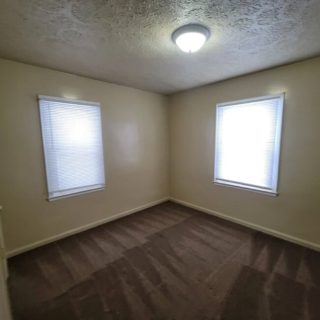 Photo - WESTSIDE INDY 3BR/2BA W/STORAGE SHED Apartment