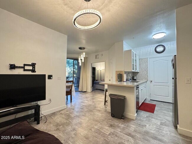 Foto del edificio - 1701 E Colter St