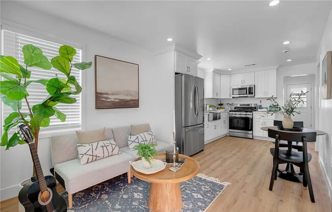 Foto del edificio - 10427 Beach St