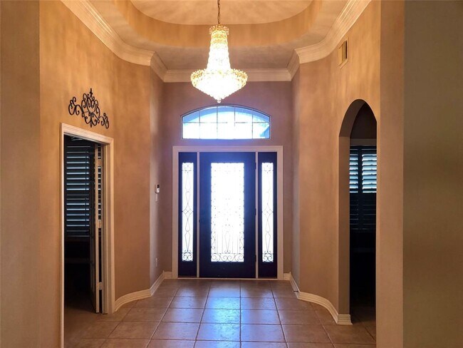 Foto del edificio - 6014 Serrano Terrace Ln