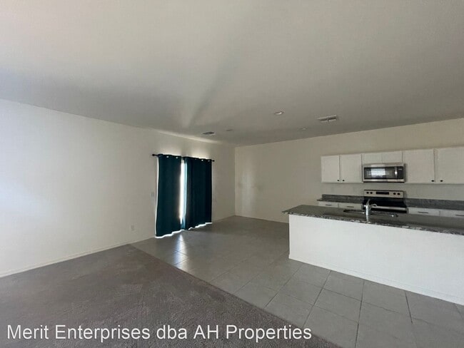 Building Photo - 5 br, 4.5 bath House - 35282 W SANTA CLARA...