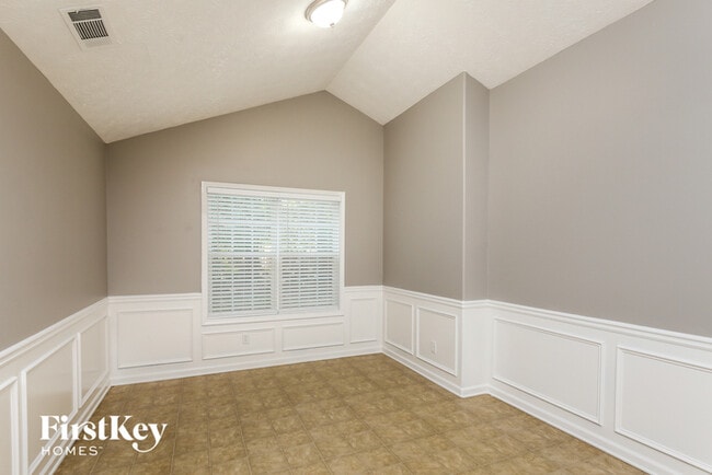 Foto del edificio - 520 Greenfield Dr