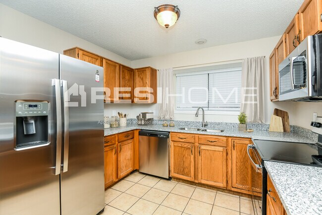 Foto del edificio - 820 Richards Drive