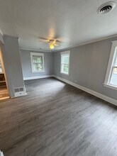 Building Photo - 319 Albert Ave