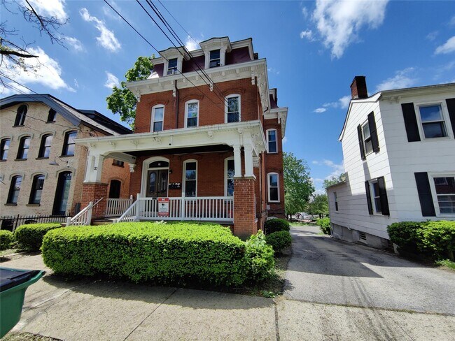 Building Photo - 20 Noxon St